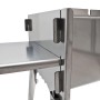 Nahaufnahme des Grillpeter Mangal Izmir Steckmangal aus Edelstahl. Zeigt das robuste Stecksystem der Seitenablage.