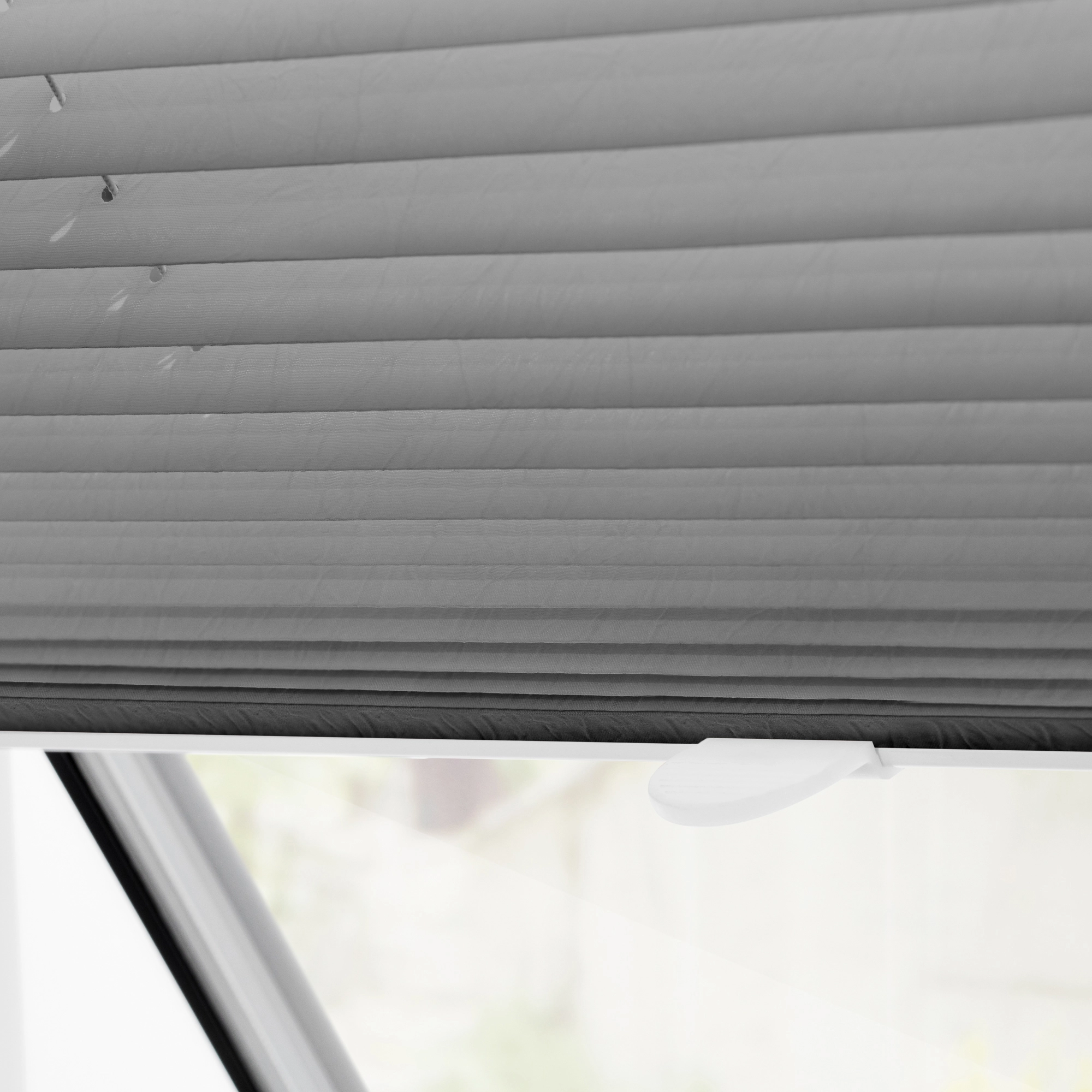 Lichtblick Dachfenster Plissee Easyfix ohne Bohren Grau 36,3 cm x 60 cm  kaufen bei OBI