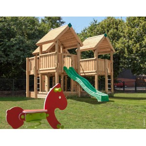 Hy-Land Spielgerät P8 mit Rutsche aus Kiefernholz im Garten.