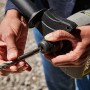 Ryobi Akku-SDS-Bohrhammer: Bohrer wird eingesetzt. Brushless, 18V, 2,5 Joule.