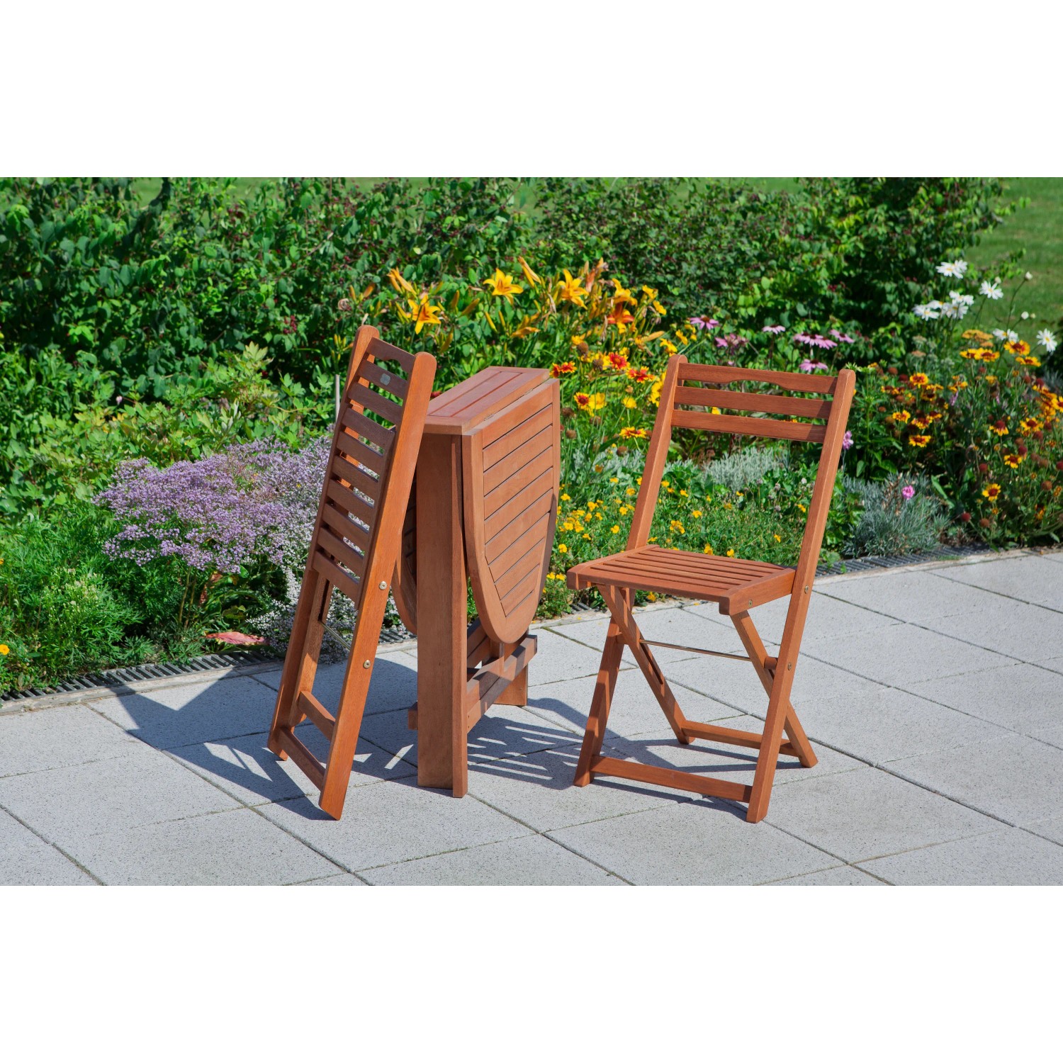 Merxx Porto Gartenmöbel-Set, 3-teilig, aus Eukalyptusholz mit Klapptisch und Stühlen für den Balkon.