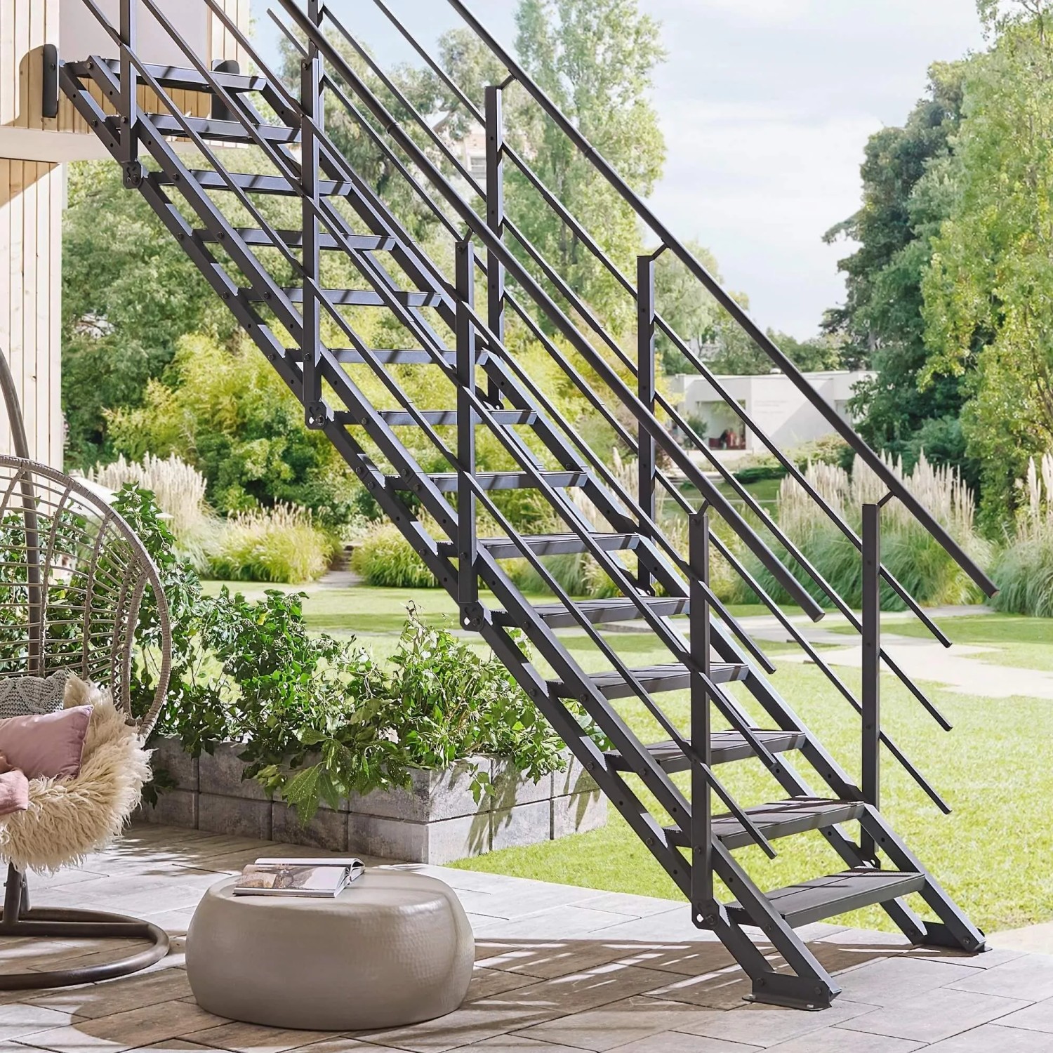 Treppen Intercon Außentreppe Hollywood Anthrazit Sonderedition WPC-Anthrazit Stufenbreite 80 cm Mit 4 Stufen Beidseitiges Geländer