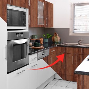 Küche mit Venilia Klebefolie Perfect Fix Eiche Rustikal auf Schränken.