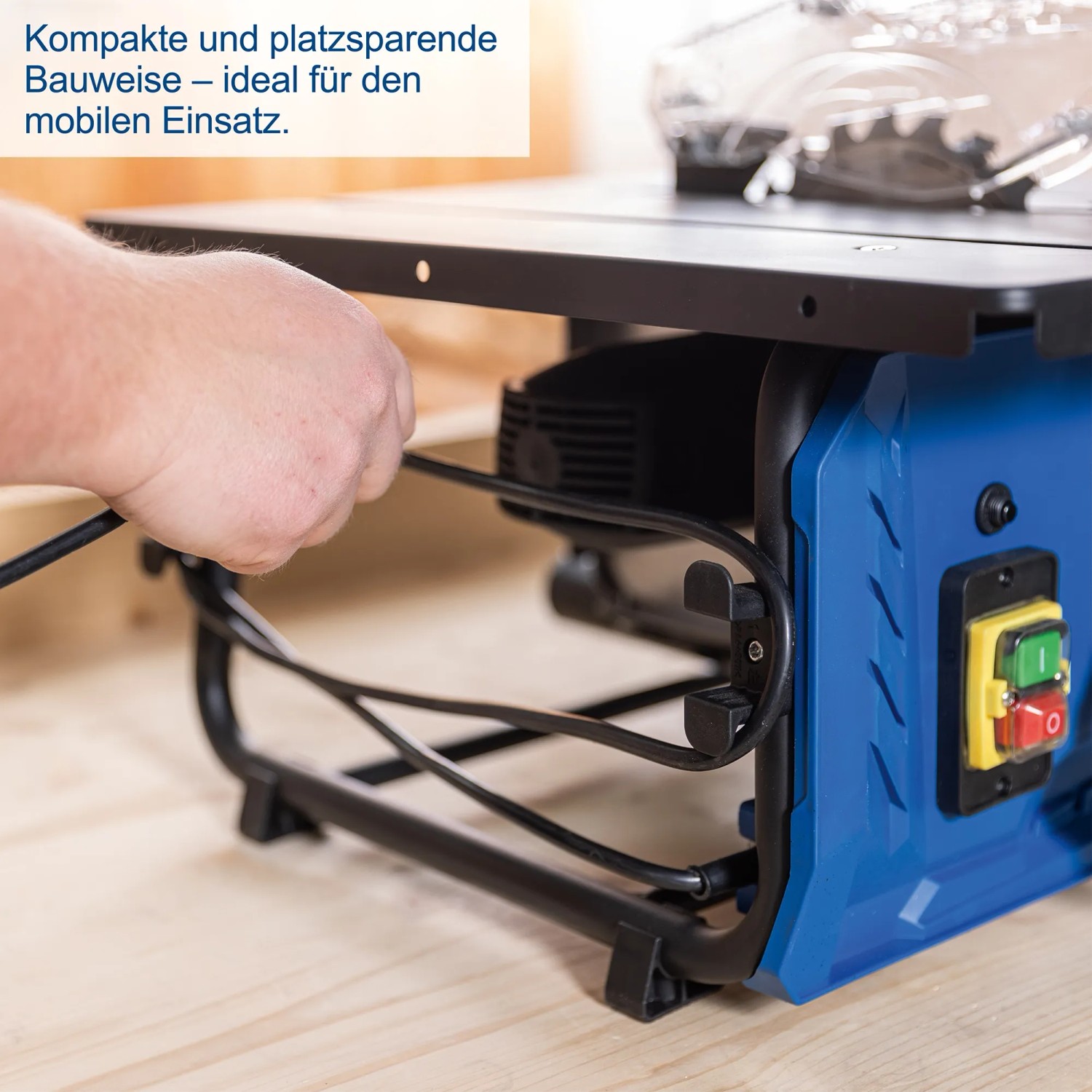 Scheppach HS210 Tischkreissäge: Detailaufnahme der Kabelaufwicklung für einfachen Transport.
