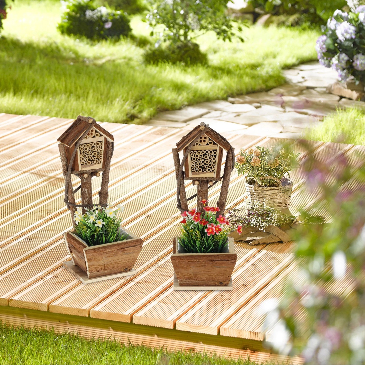2er Set Relaxdays Bienenhotel mit Pflanztopf aus Holz, Natur, für Wildbienen im Garten oder auf dem Balkon.