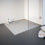 Rechteckige, graue Schulte Duschwanne ExpressPlus 100x90 cm in Steinoptik, bodeneben eingebaut.