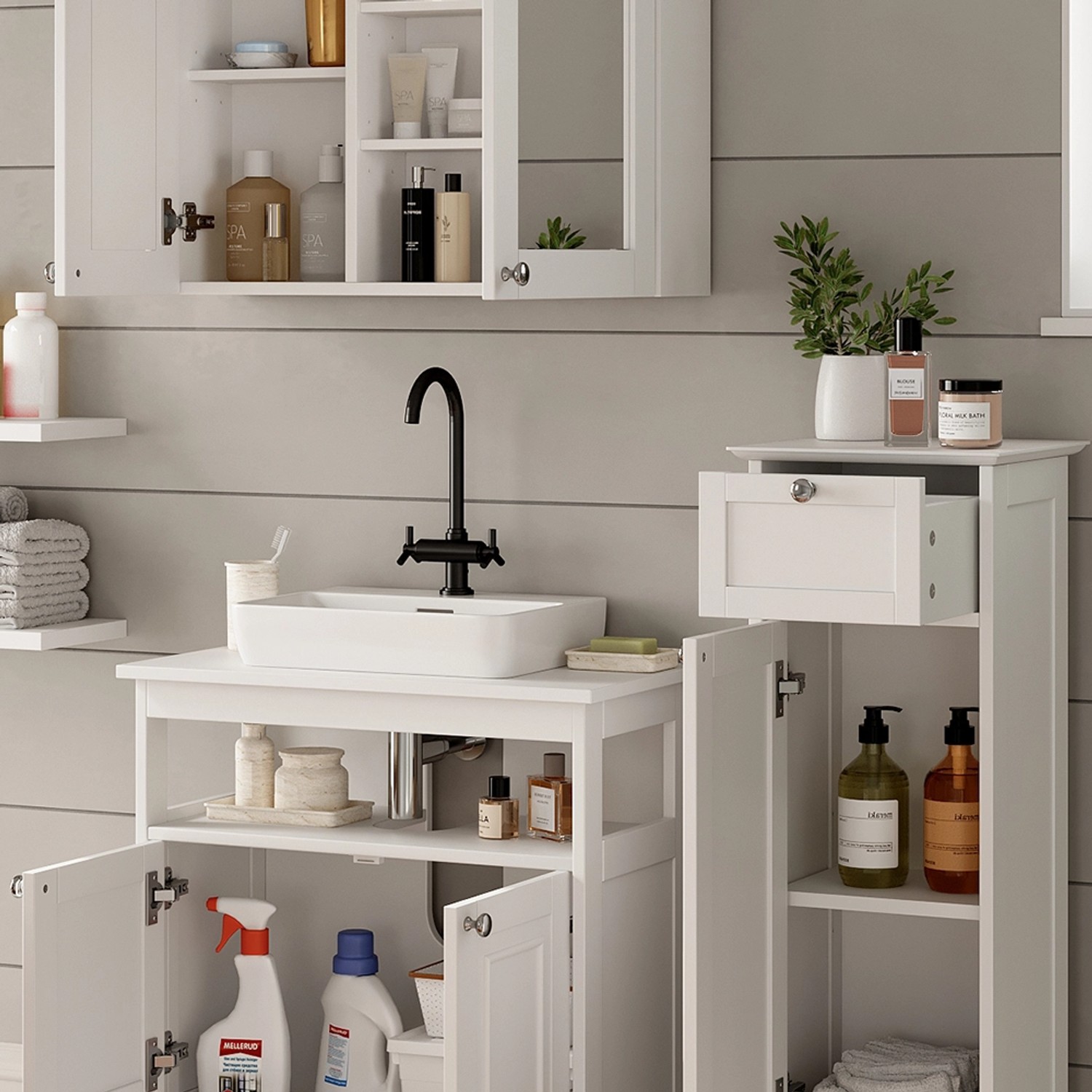 Weißes Vicco Badmöbel-Set Vanity, 3-teilig mit Waschbeckenunterschrank, Spiegelschrank und Badschrank.