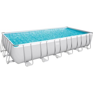 Rechteckiger Bestway Stahlrahmenpool Power Steel, 732x366x132 cm, gefüllt mit Wasser.