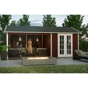 Schwedenrotes Holz-Gartenhaus Tilburg (23,3 m²) mit überdachter Terrasse und Feuerstelle.