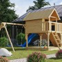 Karibu Stelzenhaus Fidel mit Doppelschaukel und blauer Wellenrutsche im Garten.