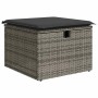 Grauer vidaXL Gartenmöbel-Fußhocker aus Rattan mit dunklem Kissen und Stauraum.