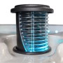 Detailaufnahme des Canadian Spa Swim Spa St. Lawrence mit LED-Beleuchtung.