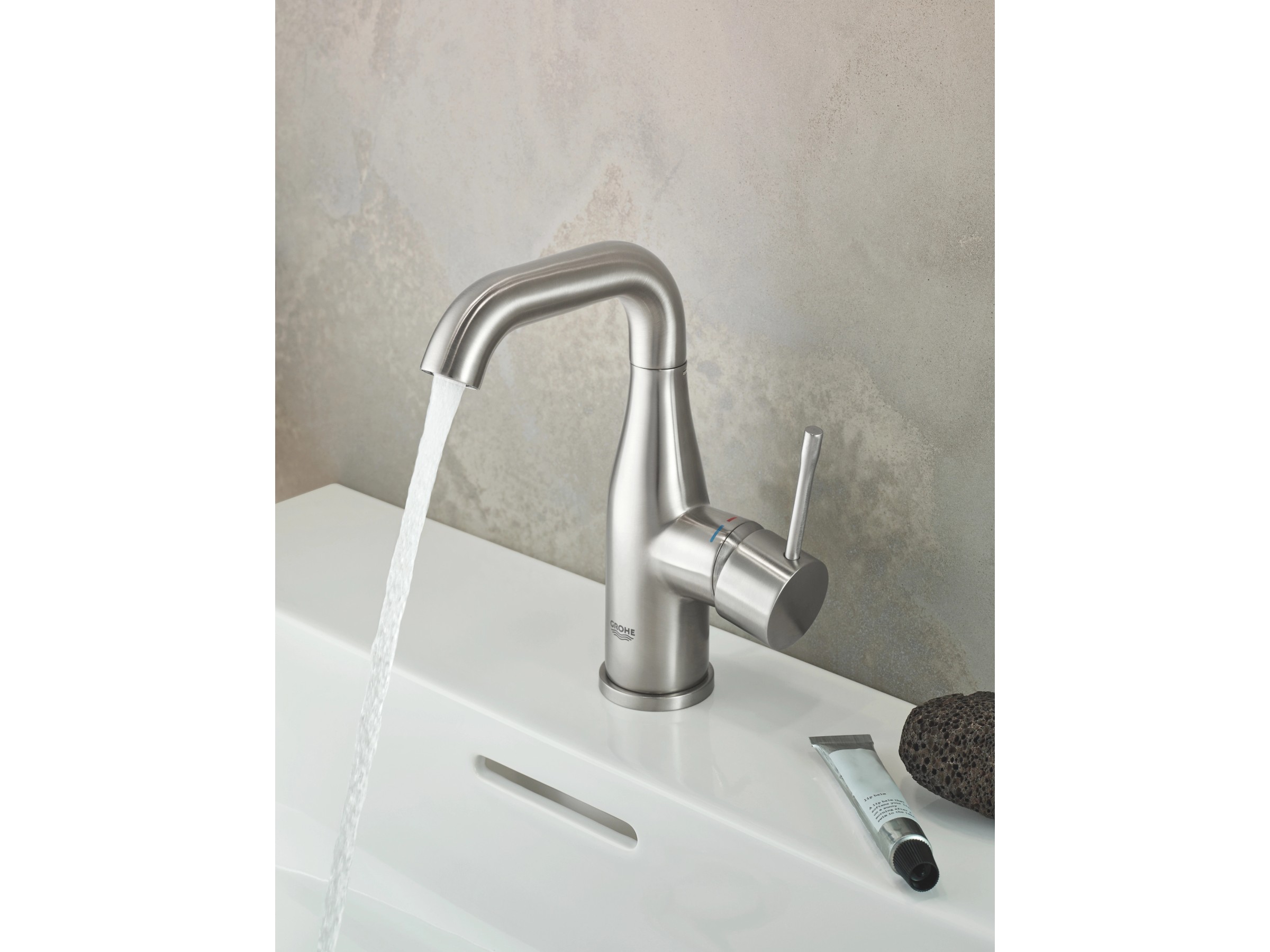 Grohe Einhand-Waschtischbatterie Essence M-Size Supersteel kaufen 