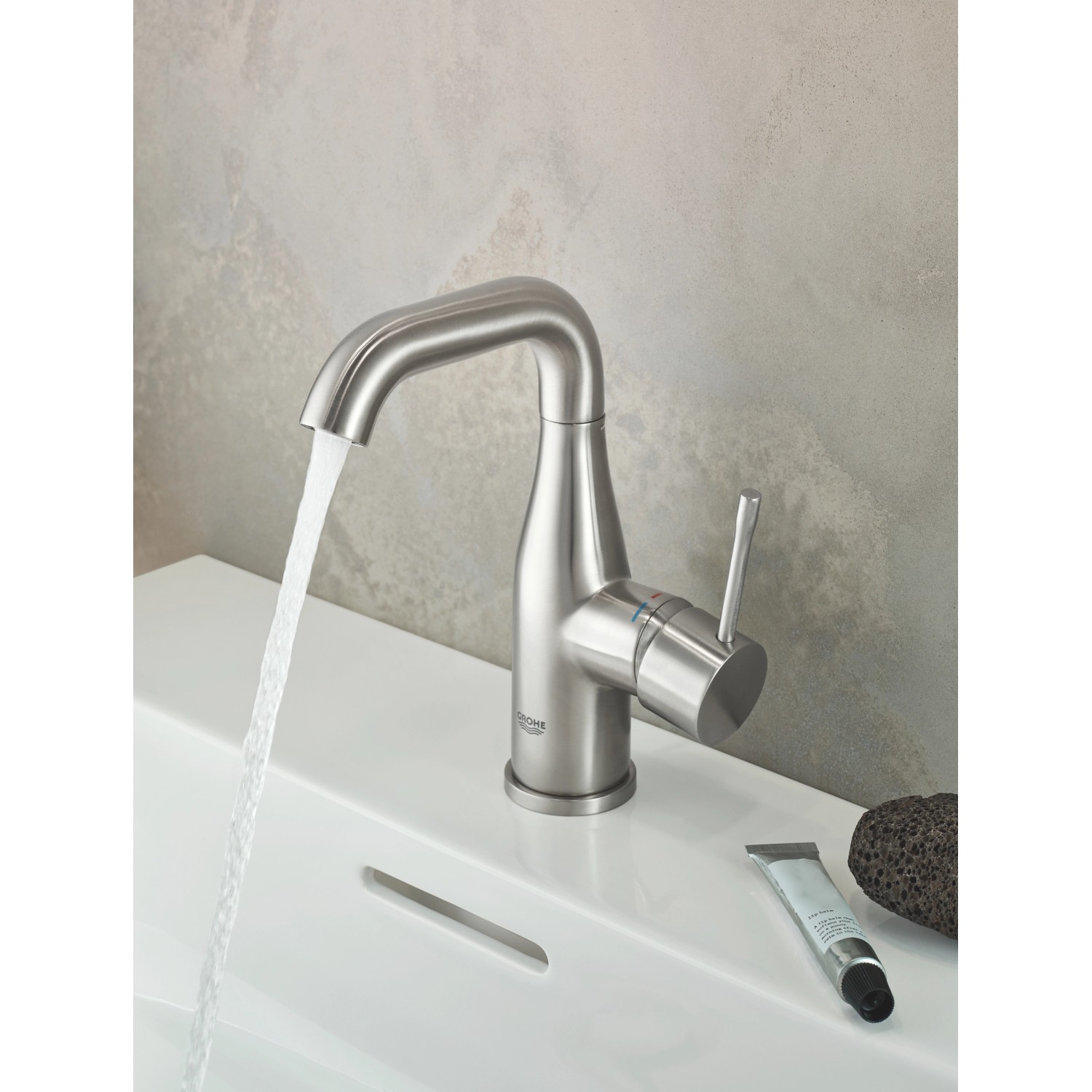 Grohe Einhand-Waschtischbatterie Essence M-Size Supersteel kaufen 