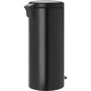 Schwarzer Brabantia Treteimer NewIcon, 30 Liter, für Küche oder Bad.