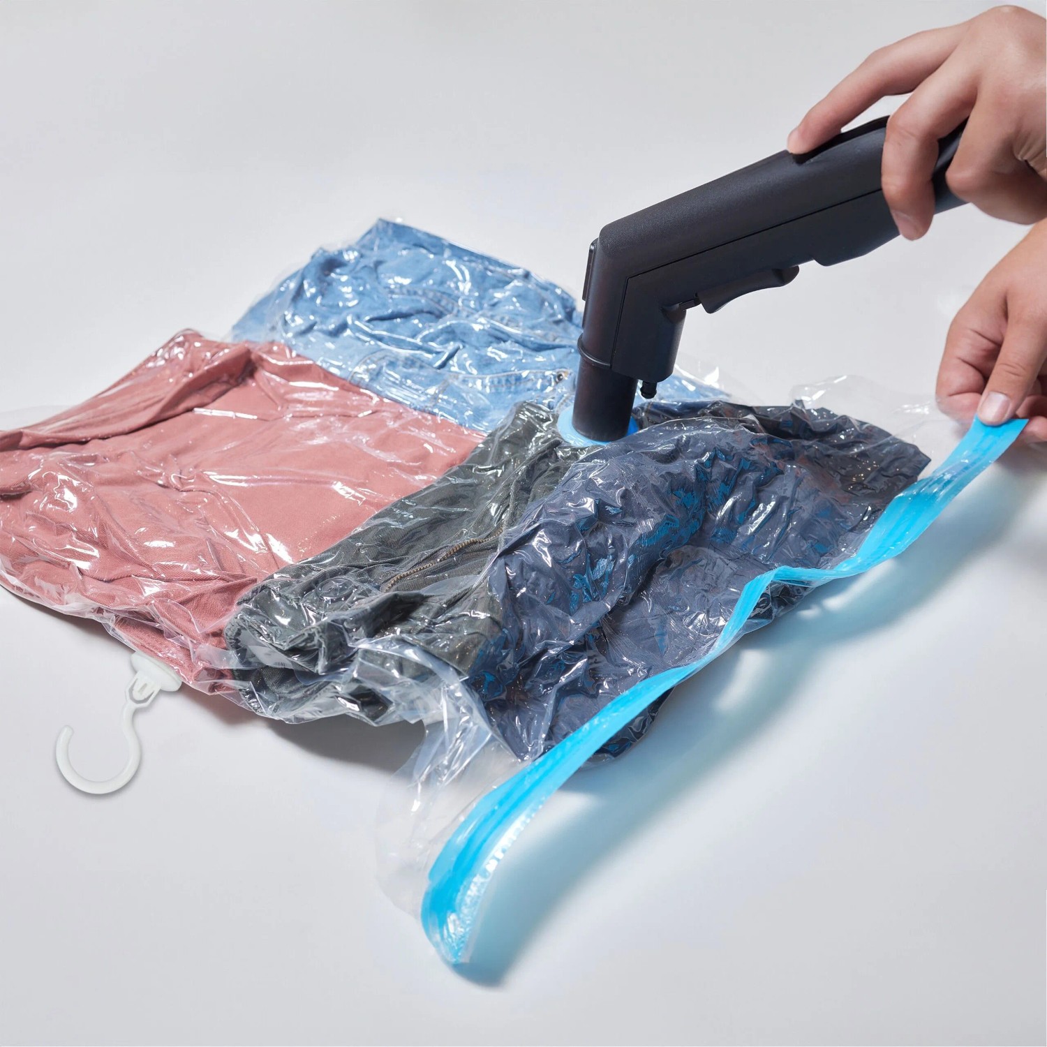 Relaxdays Vakuumbeutel 4er Set Kunststoff Transparent mit Haken 140 cm x 70 cm_5