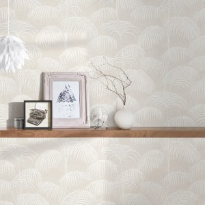 Bricoflor Vliestapete mit Palmenmuster in Grau und Weiß für Wohn- und Schlafzimmer.