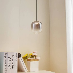 Moderne Lucande LED Pendelleuchte Avelinra mit Rauchglas-Schirm.