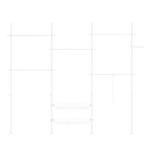 Weißer SoBuy Teleskop Kleiderständer mit 5 Stangen und 2 Körben.