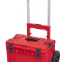 Roter PROREGAL QBRICK Werkzeugtrolley mit Teleskopgriff und Rädern. Ideal für Werkzeugtransport.