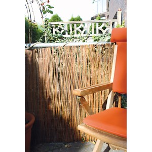 T & J Weidenmatte 300x100 cm als natürlicher Sichtschutz im Garten oder auf dem Balkon.