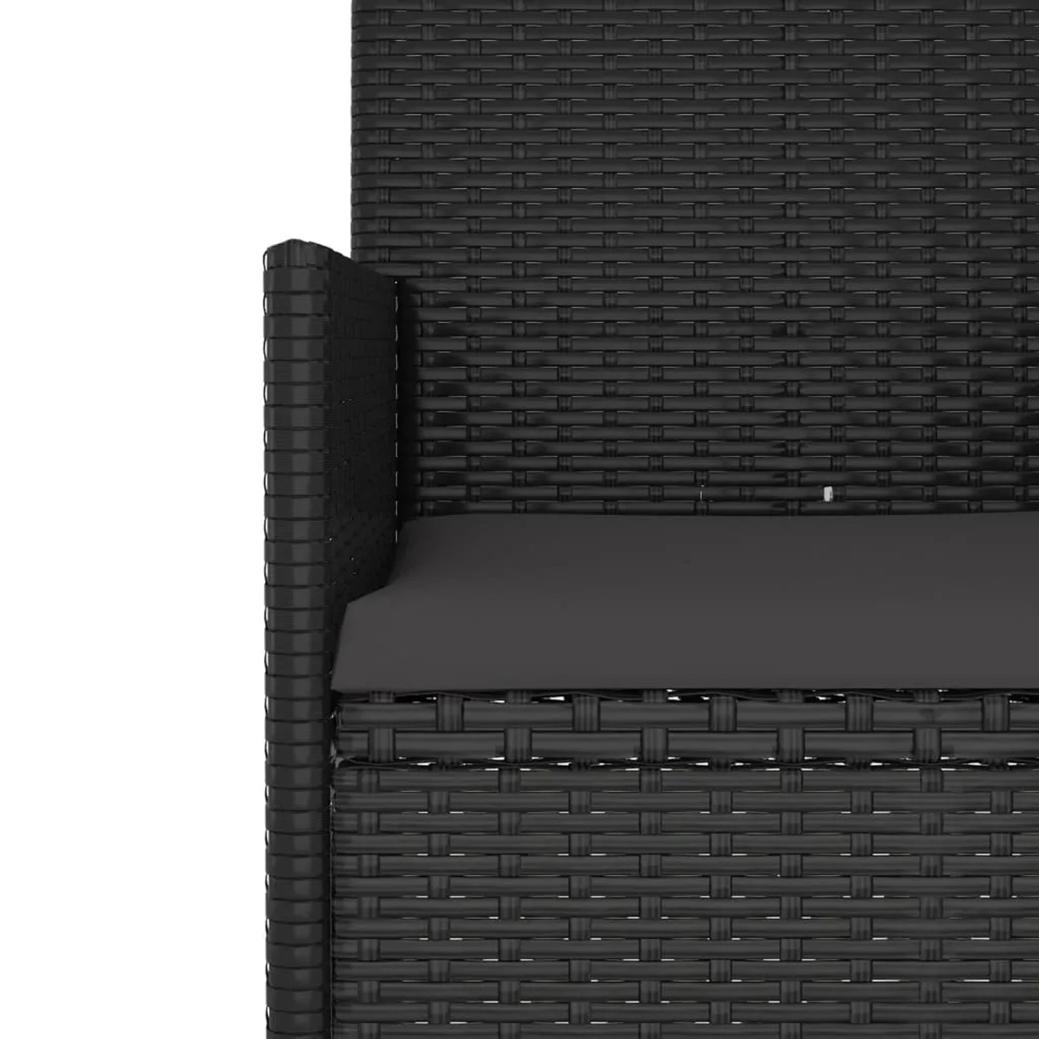 Detailansicht: Schwarzes Garten Lounge Set aus Rattan mit Kissen.
