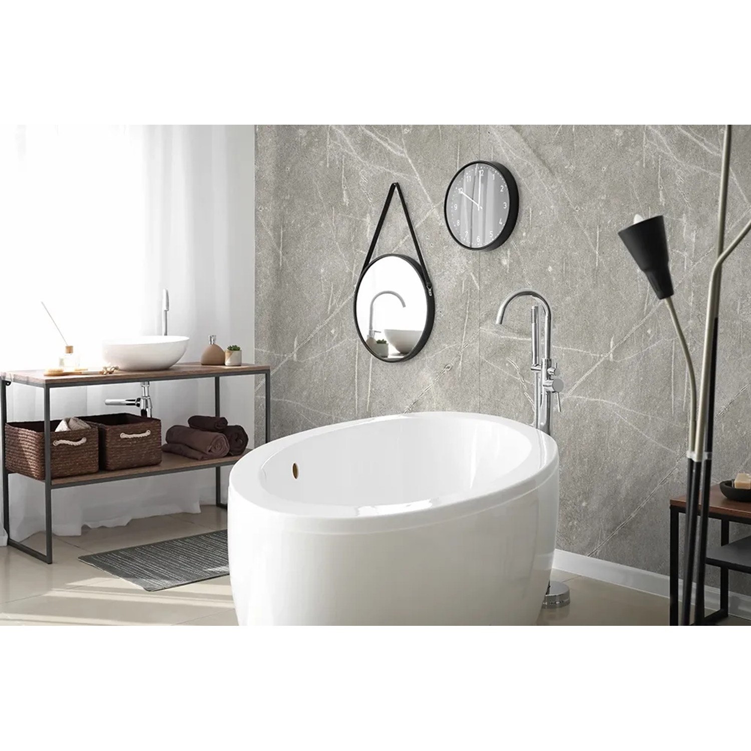 Badezimmer mit Kronoflooring Wandverkleidung Rock the Wall Grey Atlantic Marble.