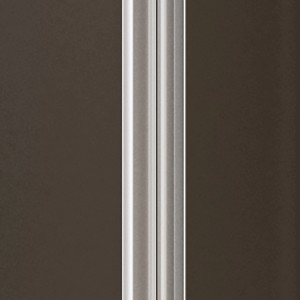 Detailaufnahme: Breuer Fara Eckeinstieg Schiebetür, Silber matt, Klarglas.