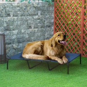 Blaues PawHut Hundebett Outdoor mit Golden Retriever auf Rasen vor Steinwand.