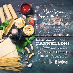 Glasbild Kochkreation II, 20x20 cm, mit Pasta-Sorten und Zutaten auf Holzgrund.