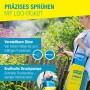 Gelber Gloria Drucksprüher Prima 5 mit Lanze und Tragegurt im Einsatz zur Pflanzenpflege.