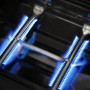 Detailaufnahme: Blaue Flammen der 4 Brenner des El Fuego Gasgrills Columbus.