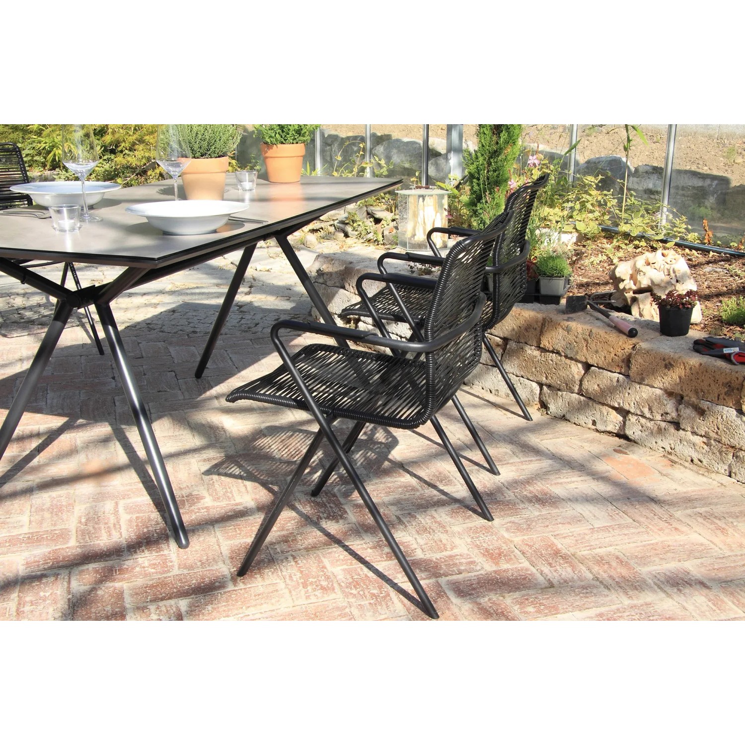 Acamp Alpha Rope Gartenstühle, 6er Set, anthrazitfarbenes Stahlgestell mit Rope-Bespannung.