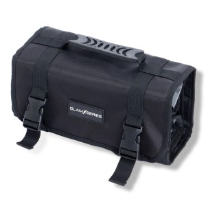 Schwarze rollbare Kosmetiktasche Glamorganizer mit Silikongriff und Schnallenverschluss für Make-up Aufbewahrung.