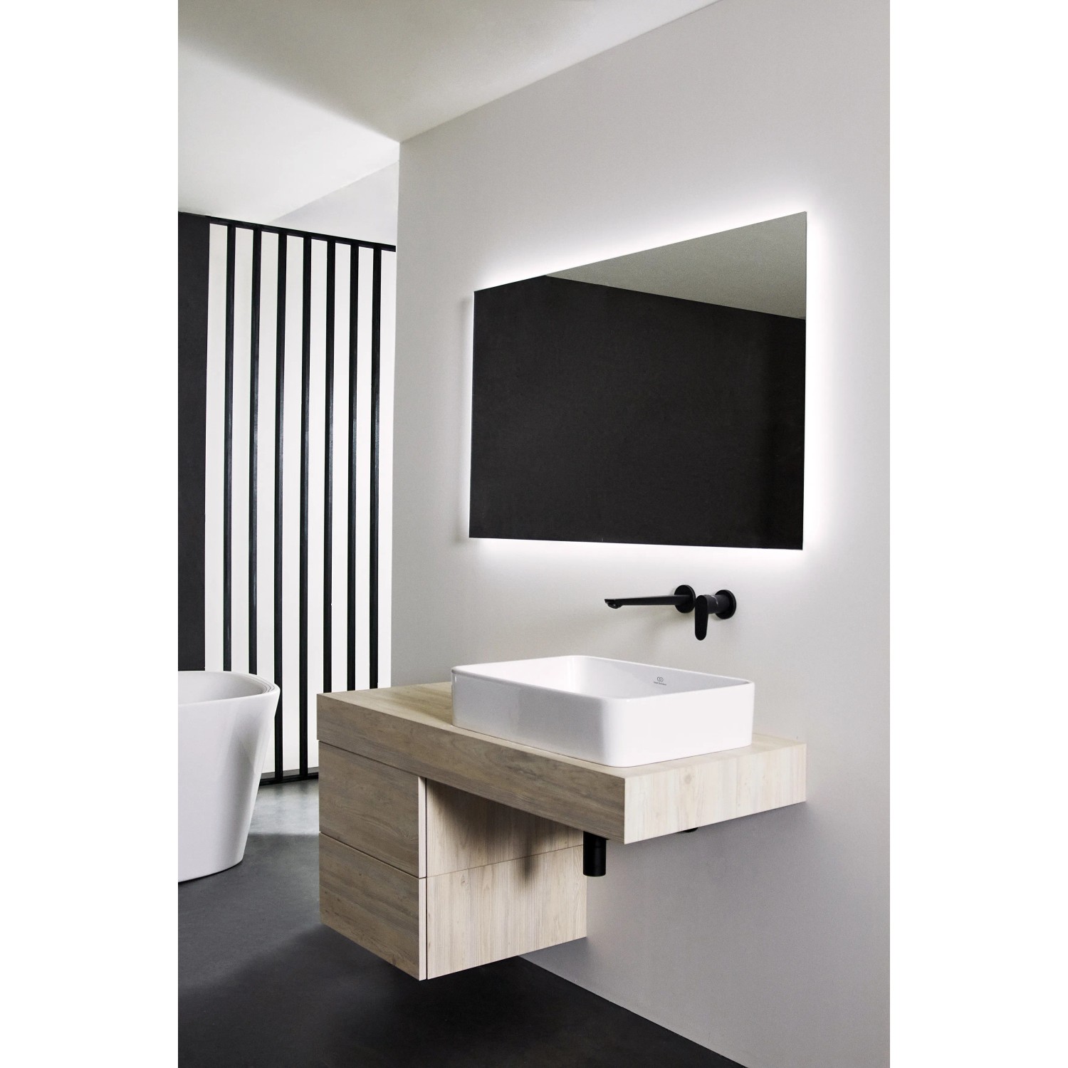 Ideal Standard Strada II Aufsatzwaschtisch, 60x40 cm, weiß, ohne Hahnloch, mit Überlauf.