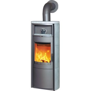 Hark Küchenofen Naturstein 5 kW mit Feuer, Tasse im Regal und Rauchrohr