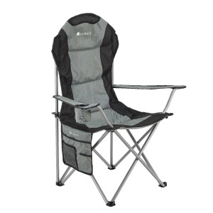 Grauer Juskys Campingstuhl Lido mit Getränkehalter und Tragetasche.