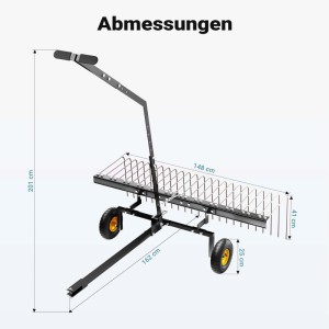 Wiltec Rasentraktor Rechen, 148 cm Arbeitsbreite, schwarzer Rahmen, gelbe Räder. Maße des Vertikutierers dargestellt.