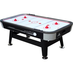 Cougar Super Scoop Airhockey-Tisch in Schwarz/Silber mit roten Pucks und Pushern.
