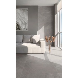 Verlegtes, graues Feinsteinzeug Class Tile Burlington 60x120 cm im Wohnraum.