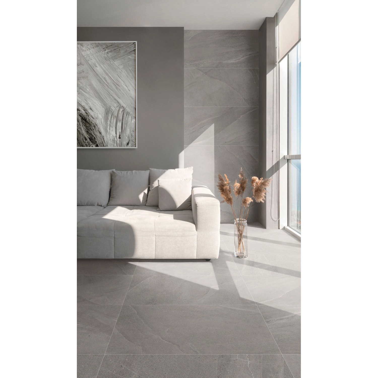 Verlegtes, graues Feinsteinzeug Class Tile Burlington 60x120 cm im Wohnraum.