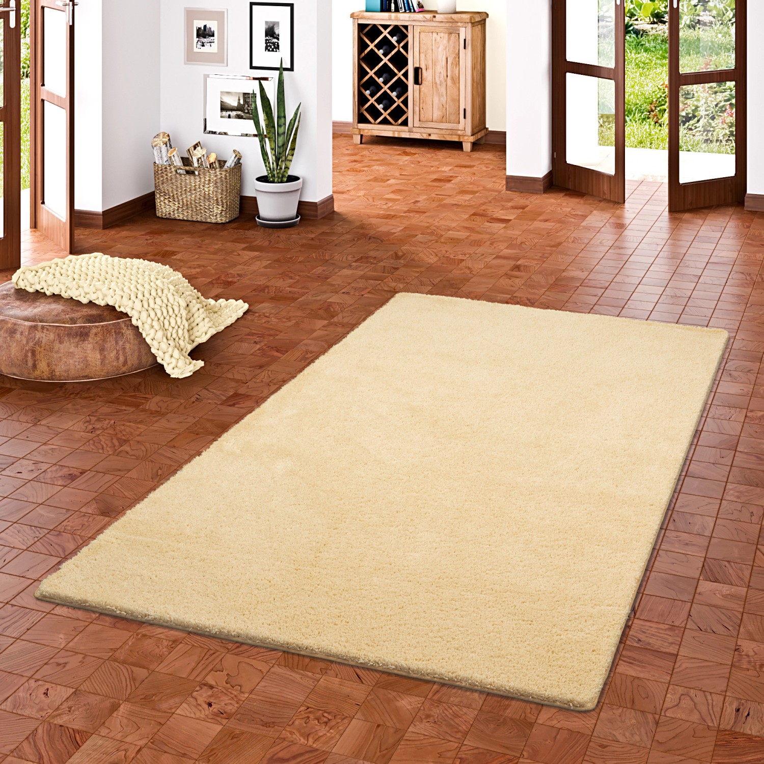 Naturfarbener Snapstyle Hochflor Shaggy Teppich Palace, 200x250cm, auf Holzboden.