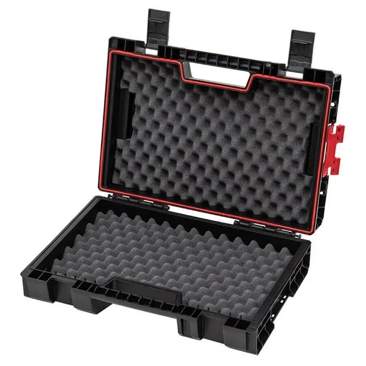 Offener, schwarzer PROREGAL QBRICK Werkzeugkasten mit Schaumstoffeinlage und roten Akzenten.
