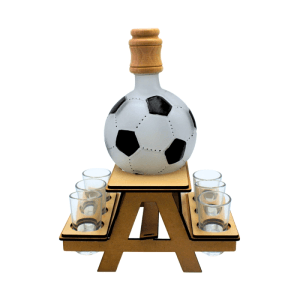 Holz Bank mit Fußball-Karaffe, 6 Schnapsgläsern. Dekoratives Geschenkset für Fußballfans.