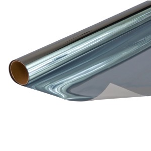 Gerollte Venilia Fensterfolie Technical Film Tönung, 75x150cm, für Sonnenschutz und Privatsphäre.