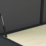 Geöffnete Auflagenbox Buntine, 1100 l, aus Polyrattan in Schwarz mit beiger Innentasche.