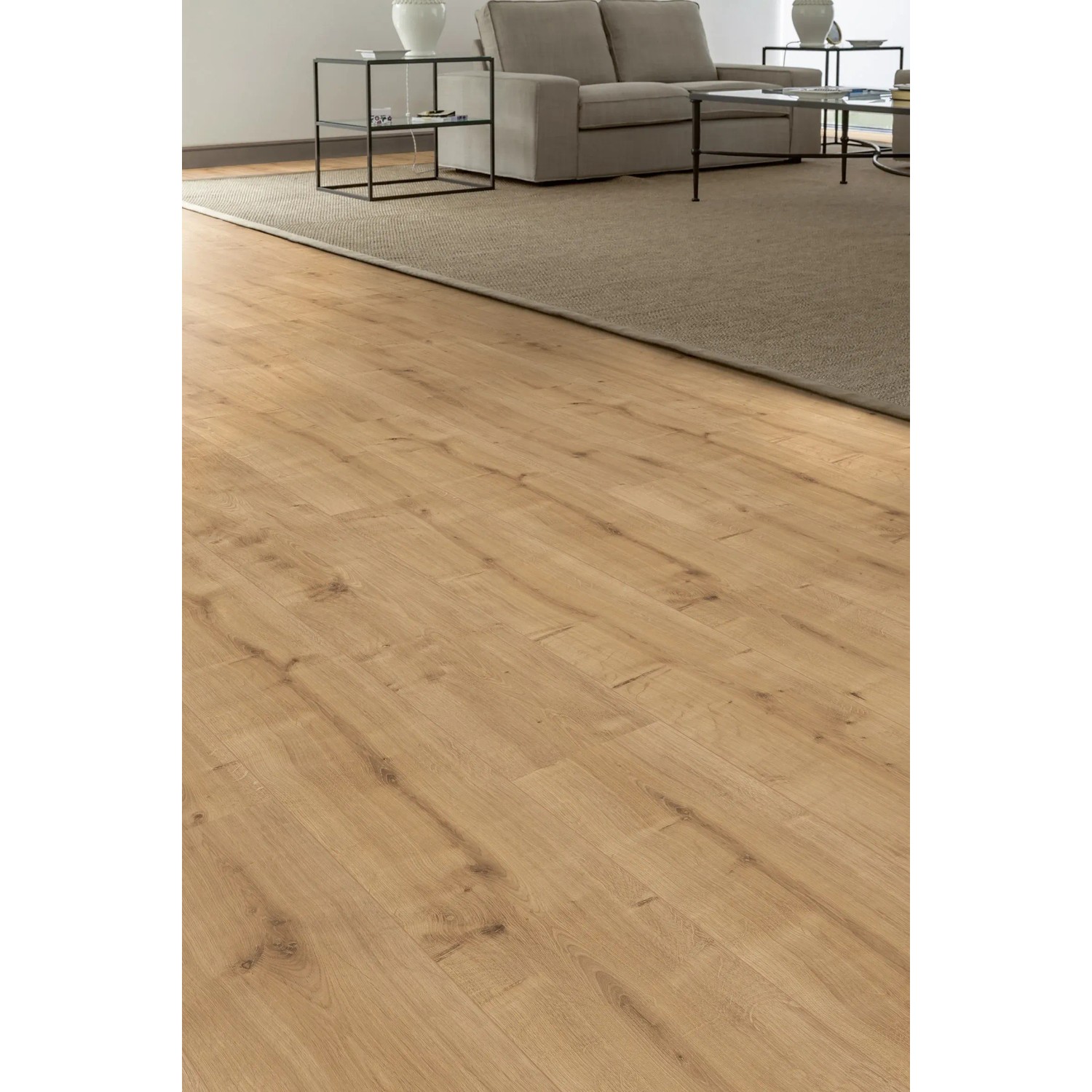 Kaindl Laminat Masterfloor Eiche Chalete, 8mm stark, verlegt im Wohnraum.