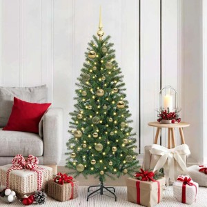 Grüner Weihnachtsbaum mit goldenen Kunststoff-Weihnachtskugeln und warmweißen LED-Lichtern. Festliche Dekoration.