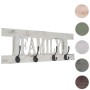 Weiße Wandgarderobe im Shabby-Look mit 4 Haken und "Family" Schriftzug. Garderobenpaneel für Flur und Diele.