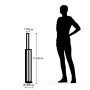 Schwarze LED Stehlampe Hylda von Lucande mit Maßen und Silhouette einer Person als Größenvergleich.
